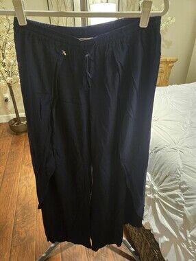 Navy Capri Length Pants